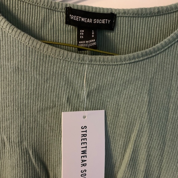 Ruched sage green dress - Picture 3 of 3